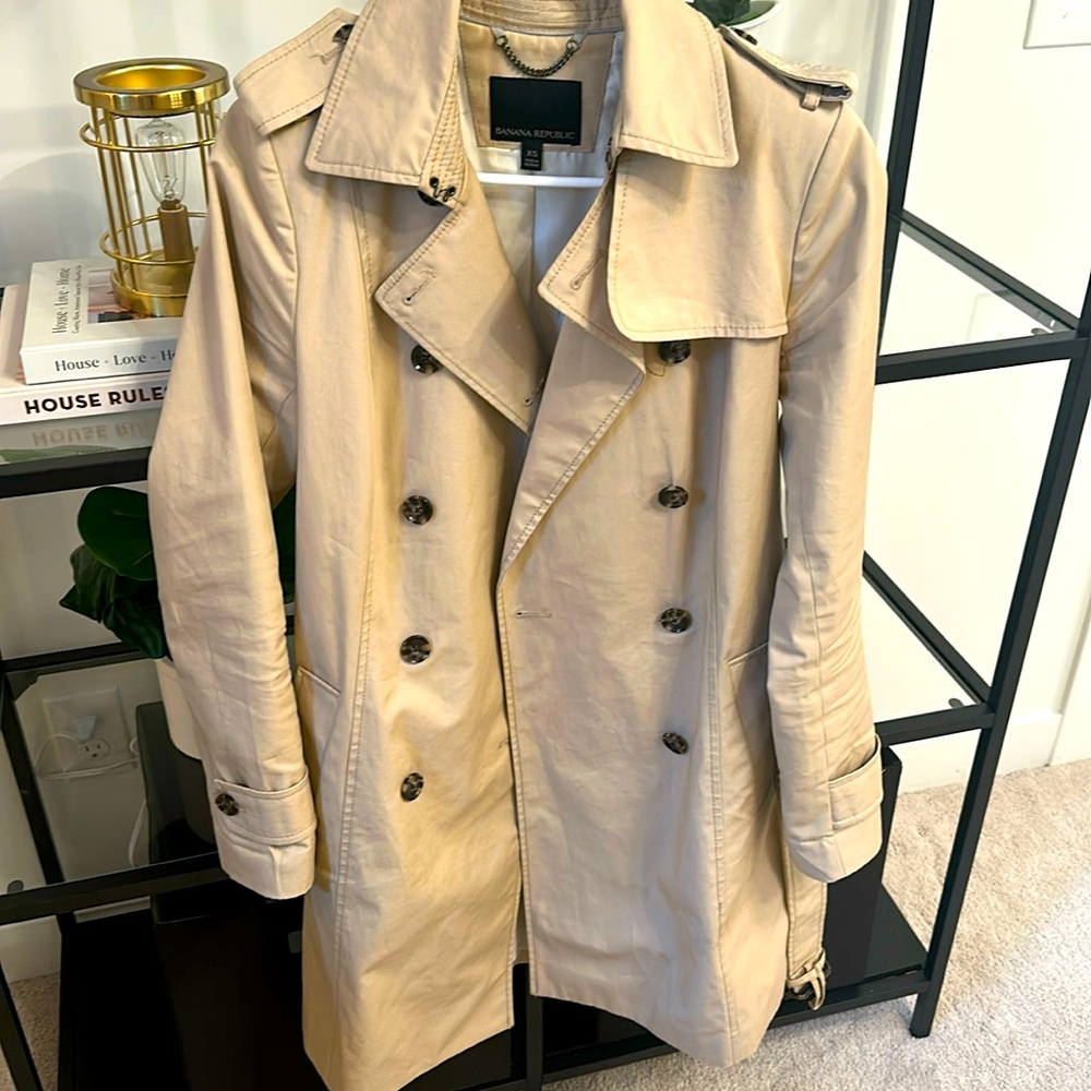 Banana Republic Trench Coat XS - Great condition!